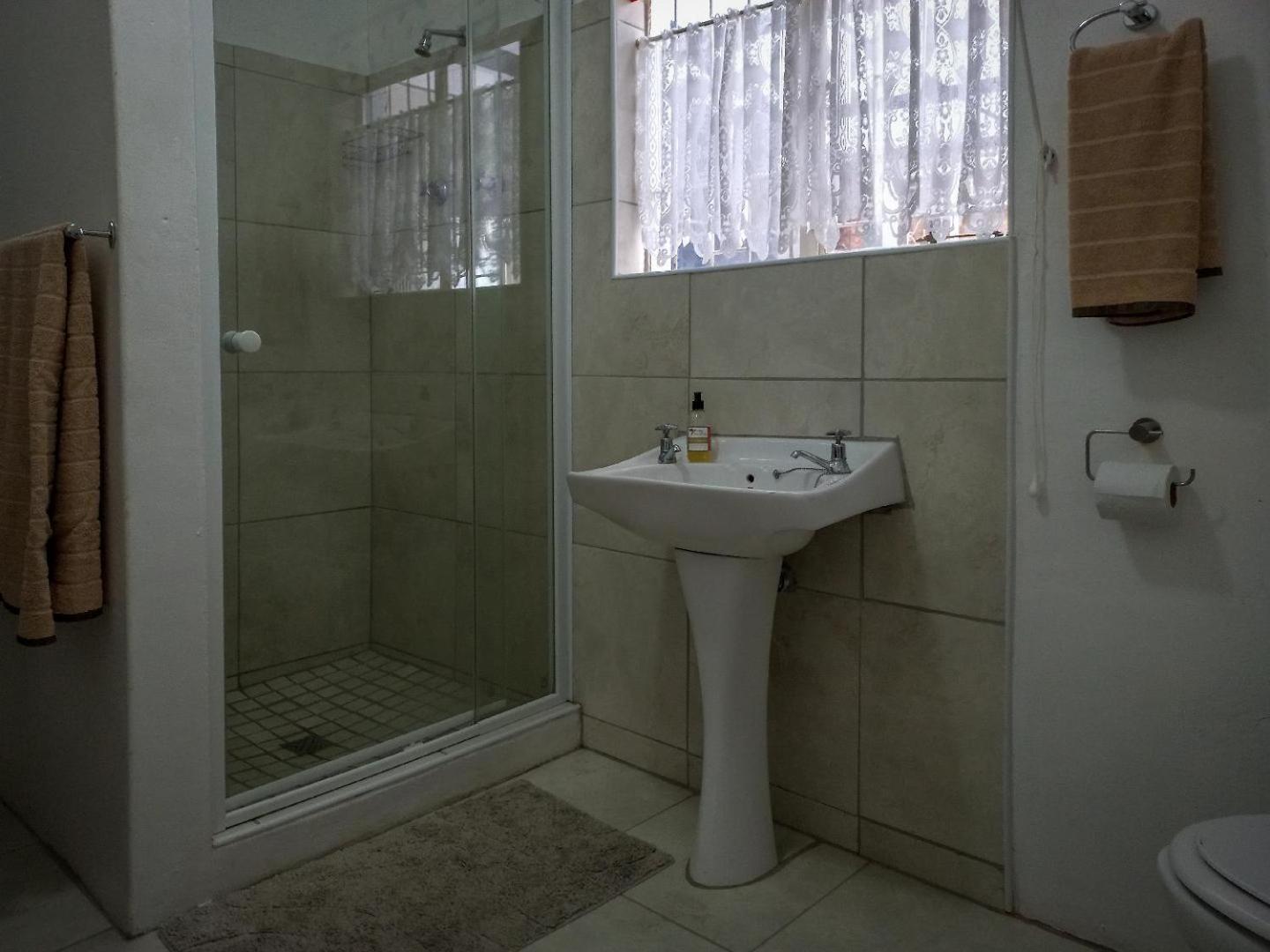 18 On Mark Willowmore Kamer foto